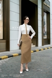 Chân váy ôm vừa có xẻ sau