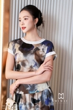 Chân váy lụa xòe rủ họa tiết loang màu