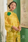 Áo dài dáng cổ tàu phối đính hoa