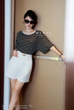 Áo Cotton cổ tròn họa tiết kẻ ngang