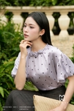 Áo sơ mi dáng suông vừa phối cổ tròn