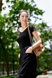 Quần ống suông dáng dài qua mắt cá
