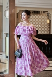 Đầm maxi trễ vai họa tiết hoa tím