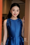 Đầm xòe xếp ly dáng cổ tròn