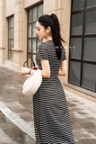 Đầm xoè rủ cổ tròn cách điệu kẻ ngang