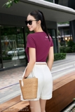 Áo cotton cổ tròn cut-out ôm vừa dài ngang mông