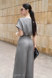 Áo kiểu dáng suông vừa phối cổ tròn