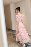 Đầm xòe chấm bi cổ sen tay ngắn