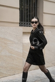 Áo kiểu dáng Peplum phối cổ Đức không chân