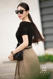 Áo kiểu dáng ôm vừa phối cổ cách điệu lệch bên