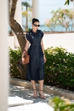 Đầm sơ mi suông denim vai chờm