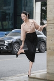 Áo sơ mi suông vừa cổ biến kiểu điểm nhấn kết cấu tay