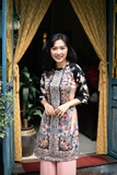 Áo dài cách tân in họa tiết phối tay