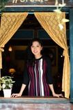 Áo dài cách tân kẻ sọc