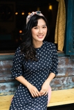 Áo dài cách tân màu đen hoa nhí