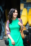 Áo dài cách tân xanh lá phối tay