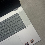 HP Omnibook X Flip 16 - Bàn phím phải