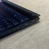 Asus Vivobook S15 - Cổng kết nối phải