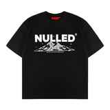 Áo thun đen in chữ NULLED Peak Graphic Tee  N-T3128-N-T00-D