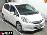 HONDA FIT HYBRID - 1300cc - (33.6km／リットル) - Model 2011 - Shaken full 2 years