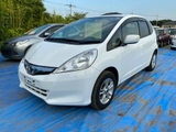 HONDA FIT HYBRID - 1300cc - (33.6km／リットル) - Model 2012 - Shaken until 4/2021