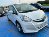 HONDA FIT HYBRID - 1300cc - (33.6km／リットル) - Model 2012 - Shaken until 4/2021