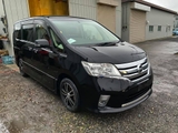 NISSAN - SERENA - HighwaySTAR - 2000cc ( 13.2km／リットル) - Model 2012 - Shaken full 2 years