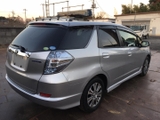 HONDA FIT SHUTTLE - HYBRID - 1300cc - (30.0km／リットル) - Model 2011 (H23) - Shaken full 2 years