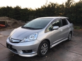 HONDA FIT SHUTTLE - HYBRID - 1300cc - (30.0km／リットル) - Model 2011 (H23) - Shaken full 2 years