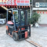 Xe nâng Toyota điện 1,5 tấn ngồi lái đời 2017