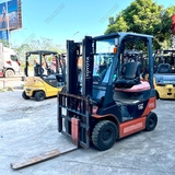 Xe nâng Toyota điện 1,5 tấn ngồi lái đời 2017