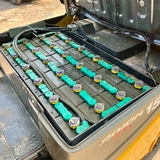 Komatsu 1,5 tấn điện ngồi lái 2014, bình Kobe 2024 tốt