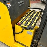 Komatsu 1,5 tấn điện đứng lái 5,5 mét chui công (FB15RLF-15-M272156886)