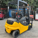 Komatsu 1,8 tấn điện ngồi lái 2013 cột 4 mét chui công