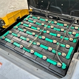 Xe nâng Komatsu 2,5 tấn điện ngồi lái dịch giá