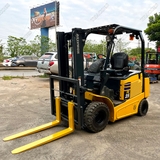 Xe nâng Komatsu 2,5 tấn FE25 điện ngồi lái pin khô đời cao 2020