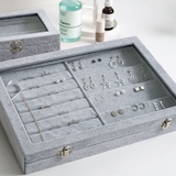 Hộp khuyên tai trong suốt xám - M