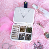 Hộp vuông khoá nút thời trang - trắng