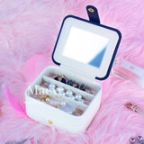 Hộp vuông khoá nút thời trang - trắng