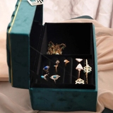 Hộp trang sức nhung khoá vàng - xanh lá cây đậm