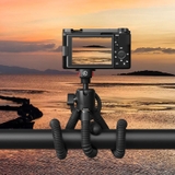 Chân linh hoạt quấn quanh điểm tựa của tripod Ulanzi MT30 T176