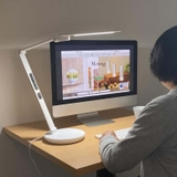 Đèn học để bàn đa khúc xạ giảm tia sáng xanh bảo vệ mắt MotoM GST008