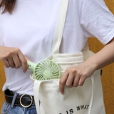 https://chube.vn/quat-sac-mini-cam-tay-co-the-dat-ban-yoobao-f3s-nho-gon-tien-loi