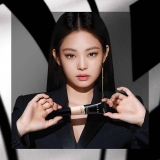 KEM NỀN HERA BLACK FOUNDATION