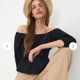 ÁO TRỄ VAI ĐEN SINSAY 3894B-99X-S