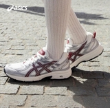 GIÀY ASICS GEL VENTURE 6 TRẮNG XÁM VIỀN ĐỎ 1012B359-104
