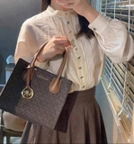 TÚI MK MERCER MEDIUM MÀU NÂU LOGO