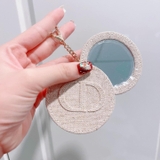 MÓC CHÌA KHÓA GƯƠNG DIOR