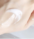 GEL TẨY TRANG LÀM SẠCH SÂU CNP 50ML