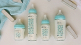 binh-sua-120ml-thuy-tinh-co-chuan-mau-hong
